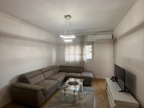 Rent, one bedroom apartment, 49m², Central Point, Podgorica - image 12