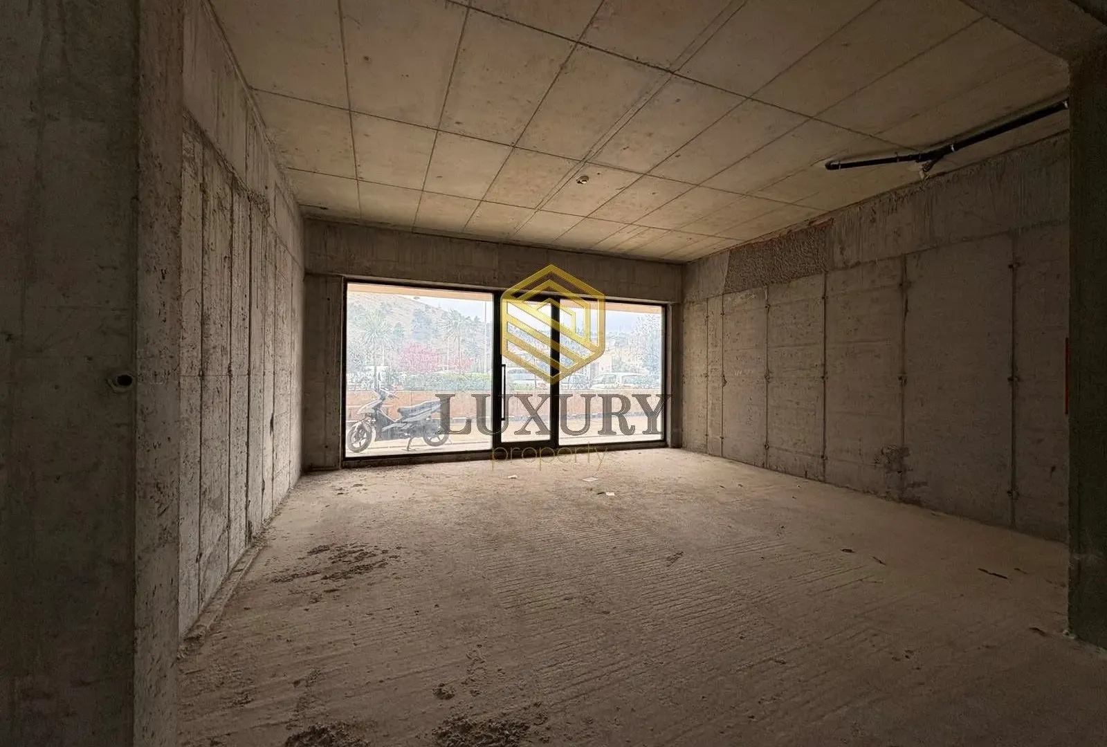 Izdavanje, poslovni prostor, 175m², City Kej, Podgorica