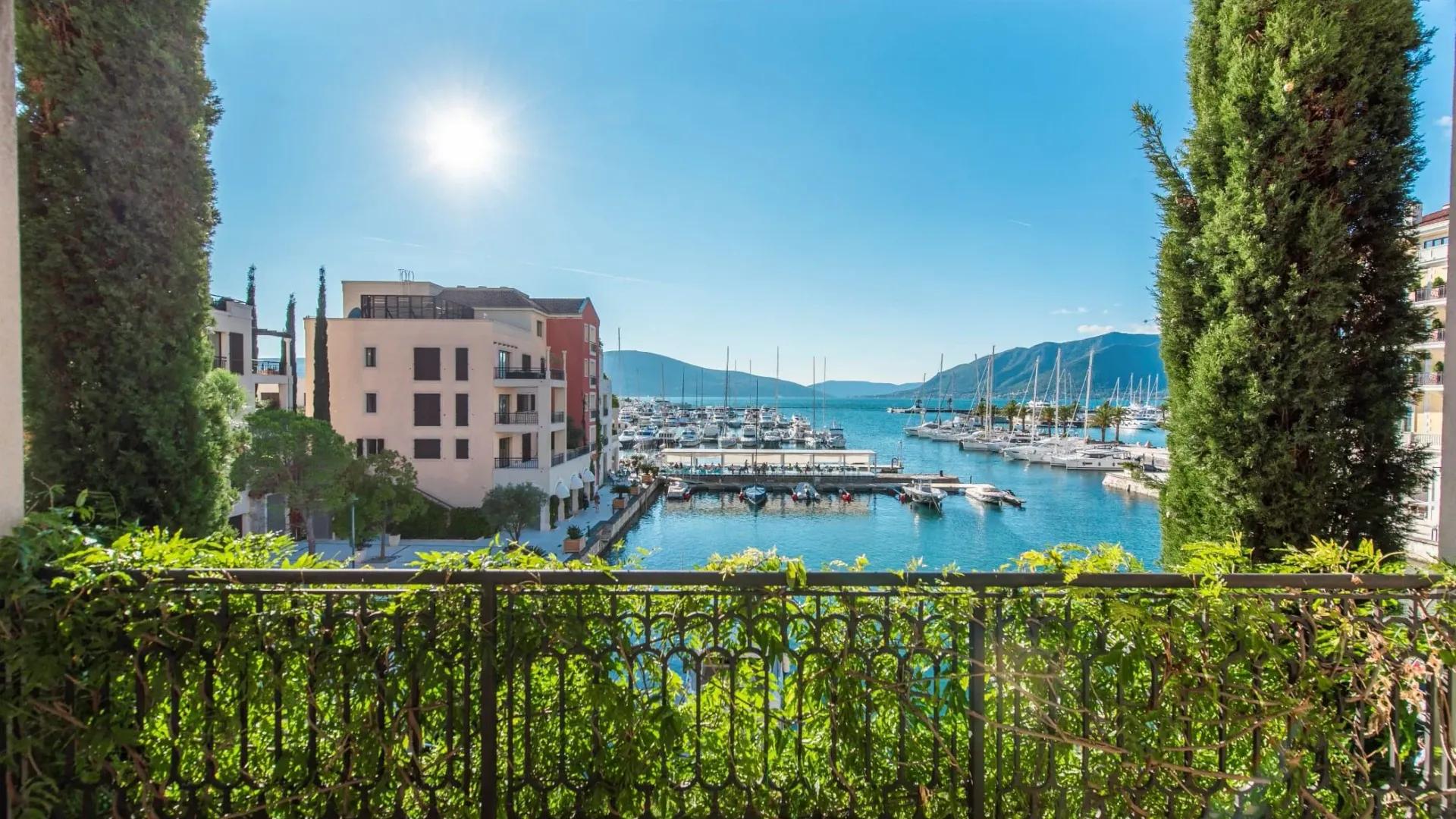 Prodaja, dvosoban stan, 152m², Porto Montenegro, Tivat