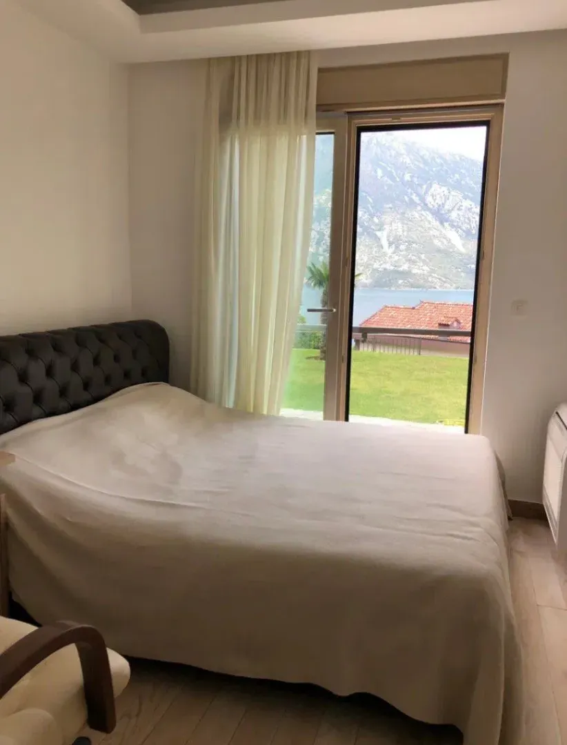 Sale, two bedroom apartment, 67m², Kostanjica, Kotor
