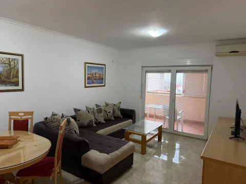 Izdavanje, stan, 50m², Budva, Crna Gora - image 2