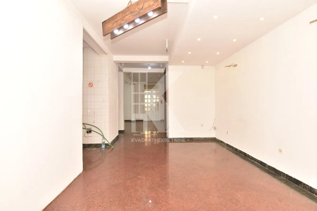Rent, office space, 100m², Centar, Podgorica