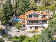 Prodaja, kuća, 280m², Markovići, Budva - image 1