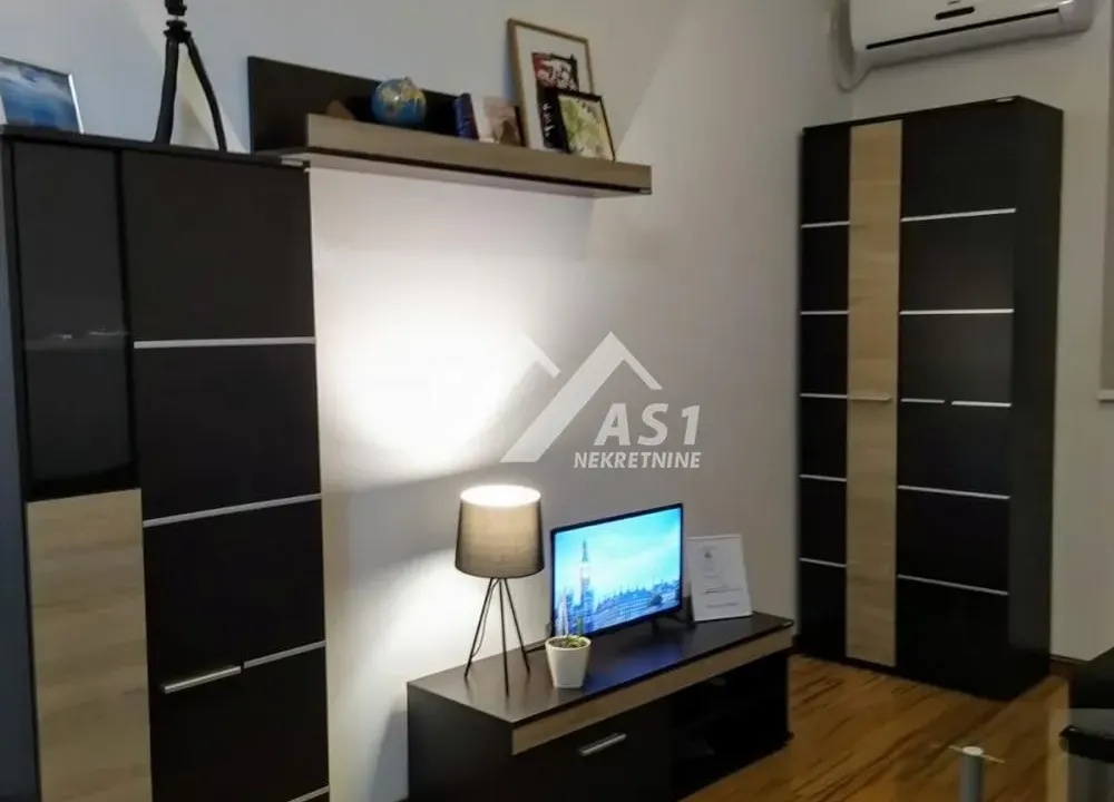 Rent, apartment, 28m², Adamovićevo Naselje, Novi Sad Sve Podlokacije