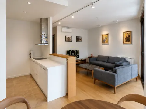 Izdavanje, trosoban stan, 103m², Vračar Hram, Vračar Sve Podlokacije - image 3