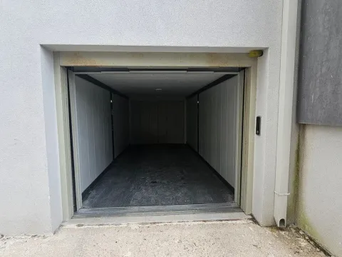 Sale, one bedroom apartment, 49m², Rafailovići, Budva - image 12