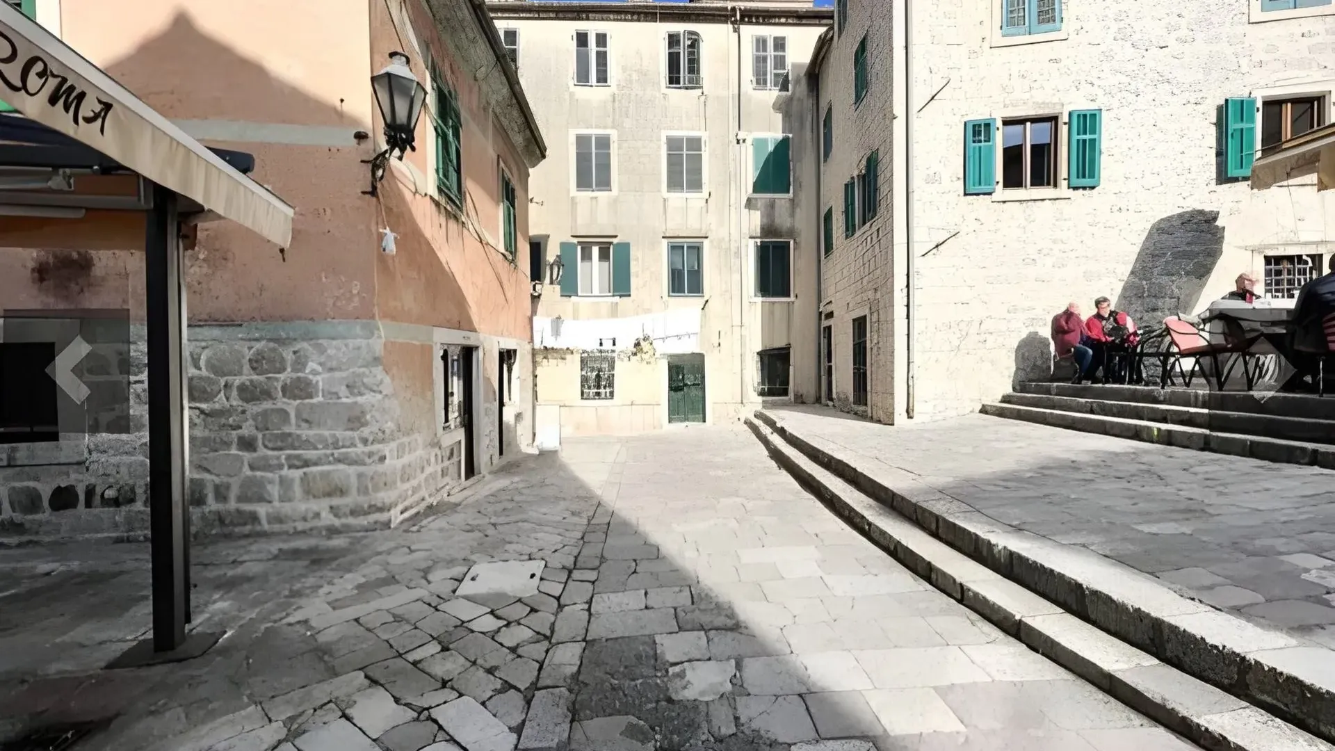 Prodaja, dvosoban stan, 84m², Kotor, Crna Gora