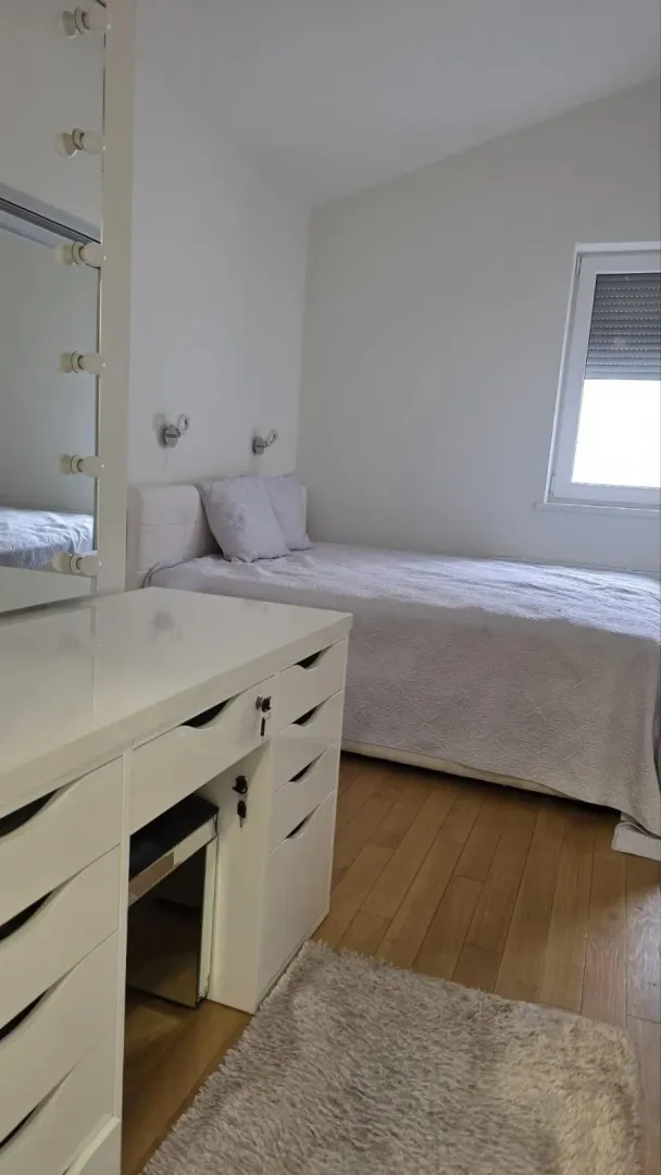 Izdavanje, trosoban stan, 130m², Bogoslovija, Palilula Sve Podlokacije