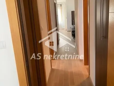 Rent, three bedroom apartment, 64m², Kalenić Pijaca, Vračar Sve Podlokacije - image 5
