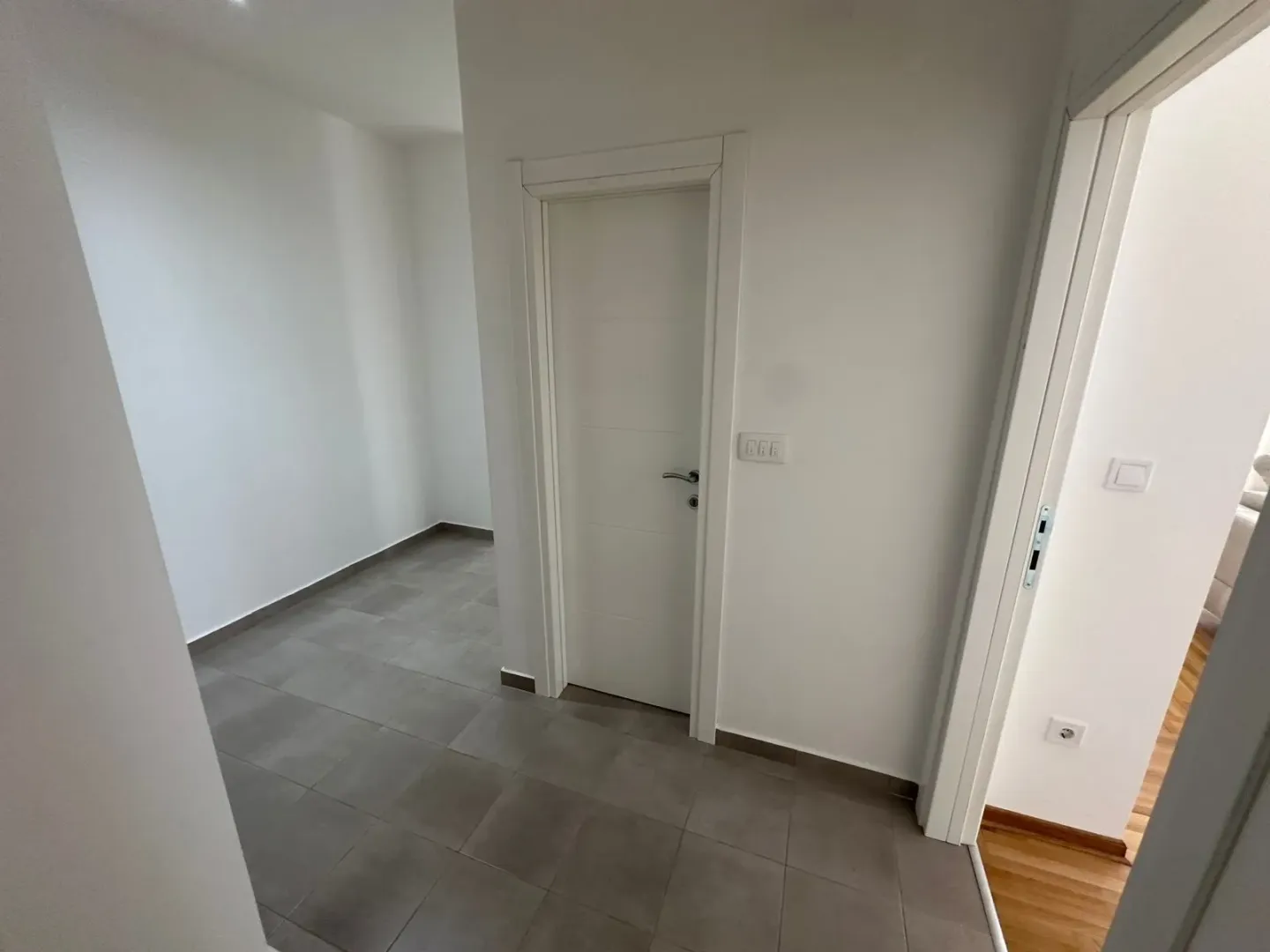 Rent, four bedroom apartment, 129m², Bečići, Budva