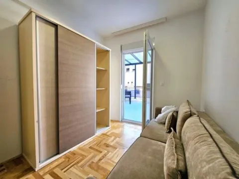 Prodaja, dvosoban stan, 58m², Stari Aerodrom, Podgorica - image 3