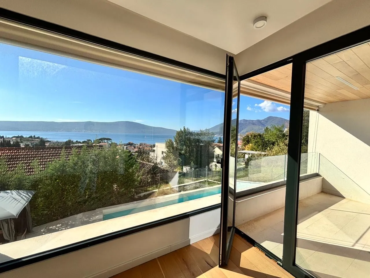 Prodaja, dvosoban stan, 101m², Donja Lastva, Tivat
