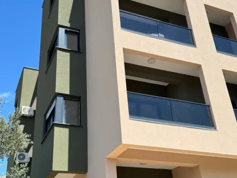 Prodaja, dvosoban stan, 60m², Stari Bar, Bar - image 4