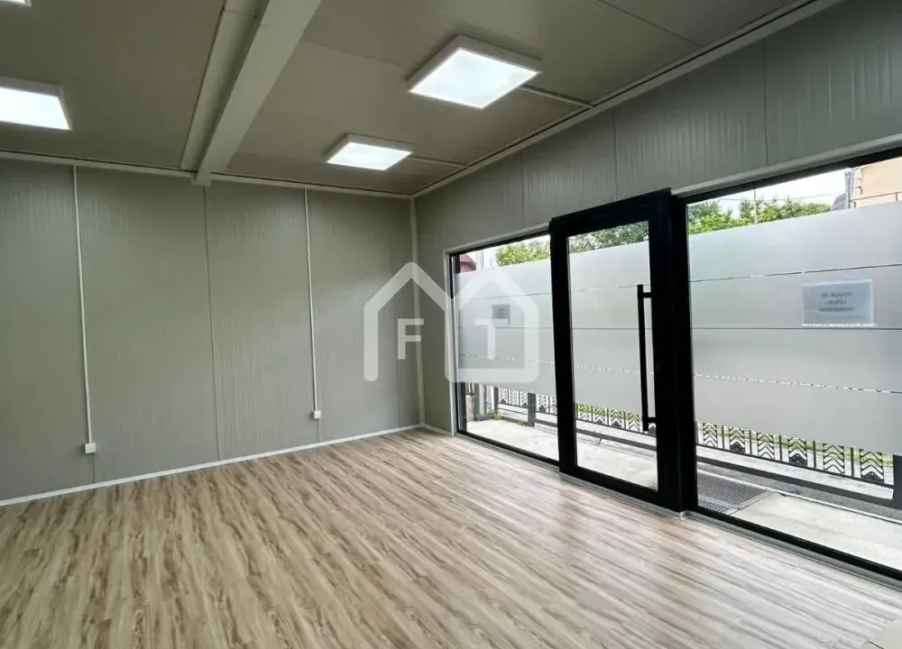 Izdavanje, poslovni prostor, 30m², Palilula Sve Podlokacije, Beograd