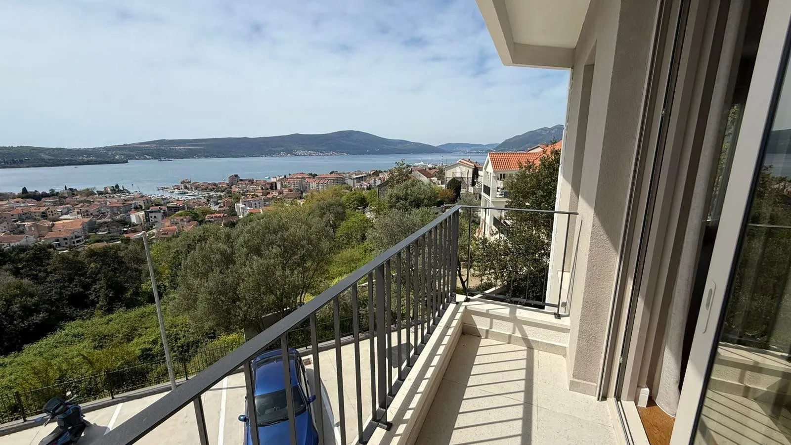Izdavanje, dvosoban stan, 83m², Tripovići, Tivat
