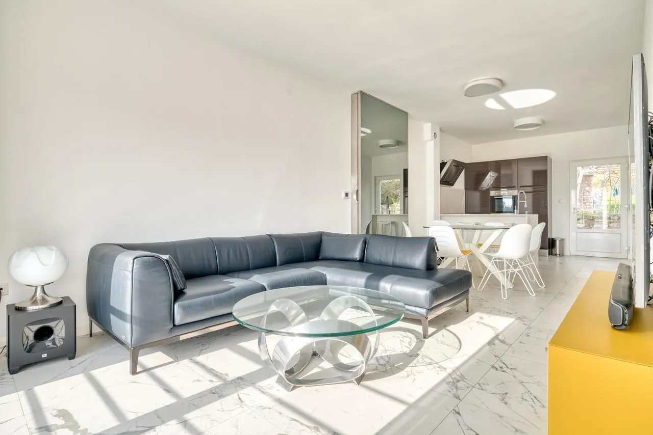 Sale, two bedroom apartment, 60m², Petrovac, Budva