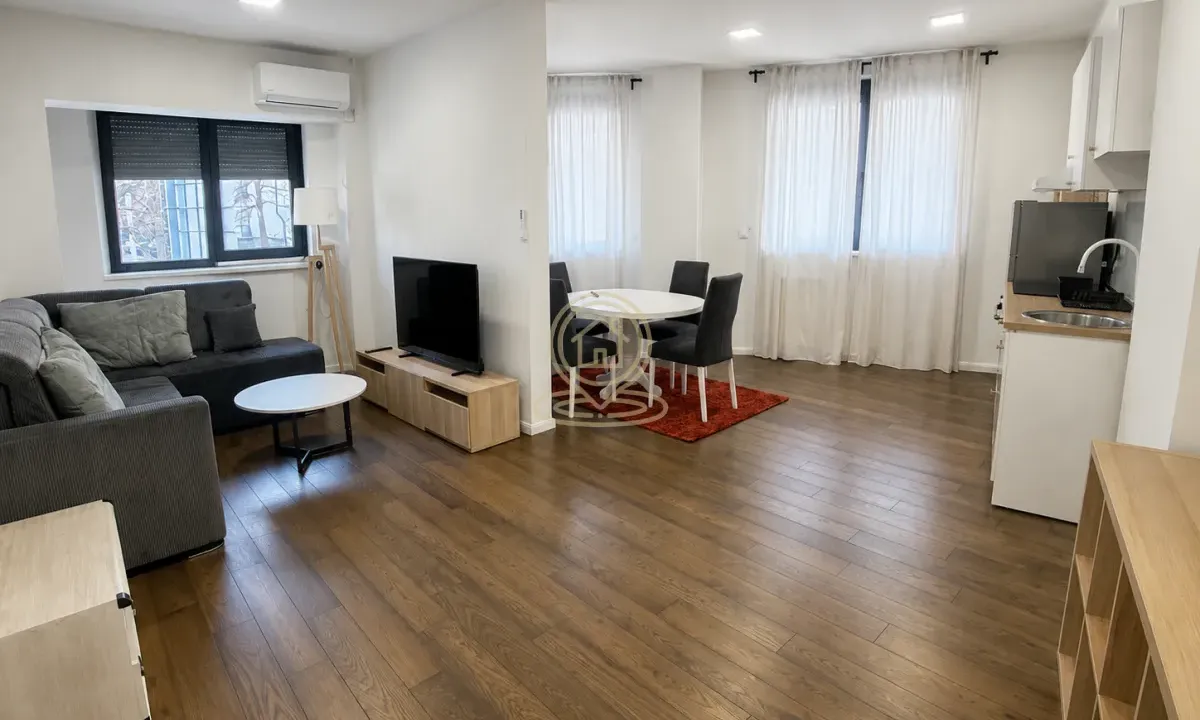 Rent, two bedroom apartment, 78m², Vračar Sve Podlokacije, Beograd