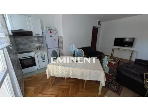 Izdavanje, trosoban stan, 65m², Vračar Hram, Vračar Sve Podlokacije - image 3