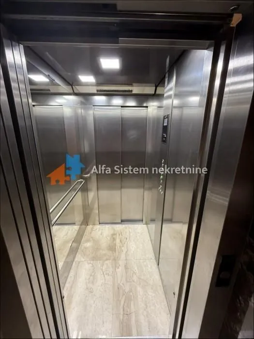 Rent, four bedroom apartment, 157m², Senjak, Beograd