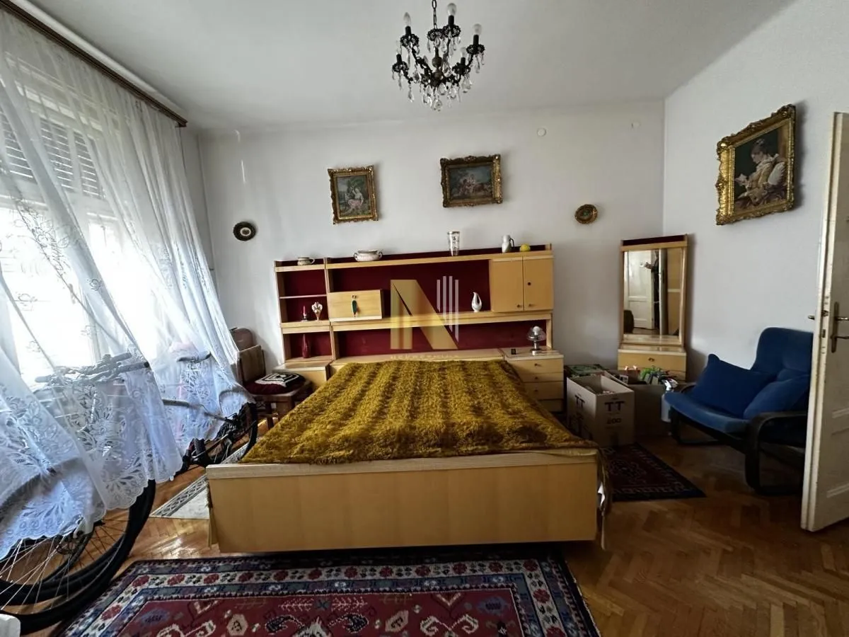 Prodaja, trosoban stan, 102m², Centar, Novi Sad