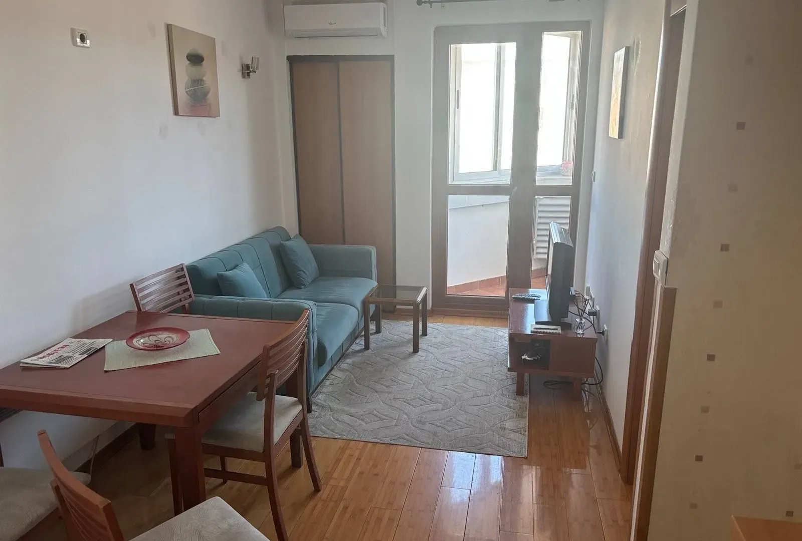 Izdavanje, jednosoban stan, 32m², Momišići, Podgorica