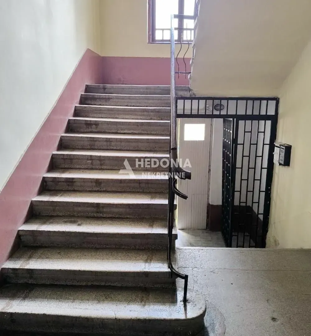 Prodaja, jednosoban stan, 30m², Stari Grad, Beograd