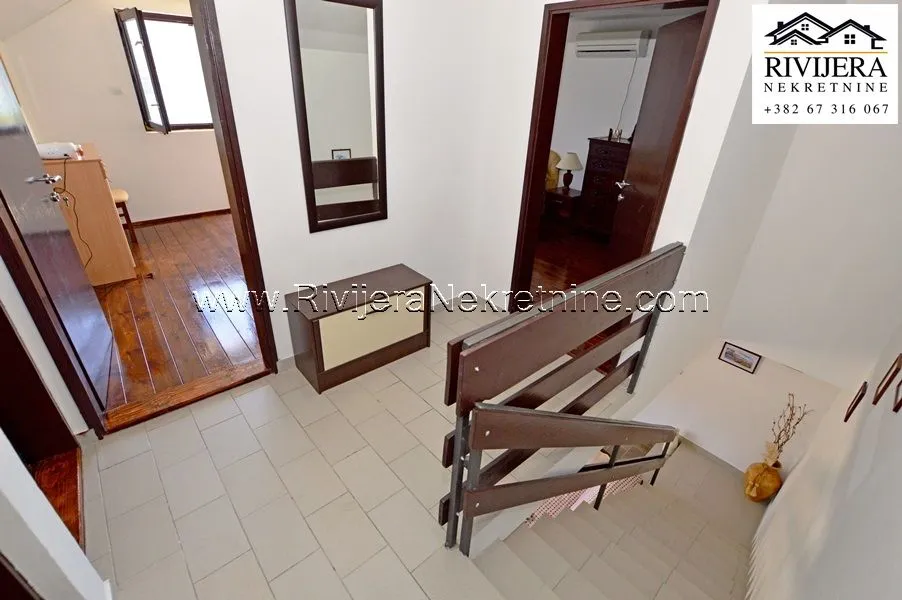 Prodaja, kuća, 110m², Njivice, Herceg Novi