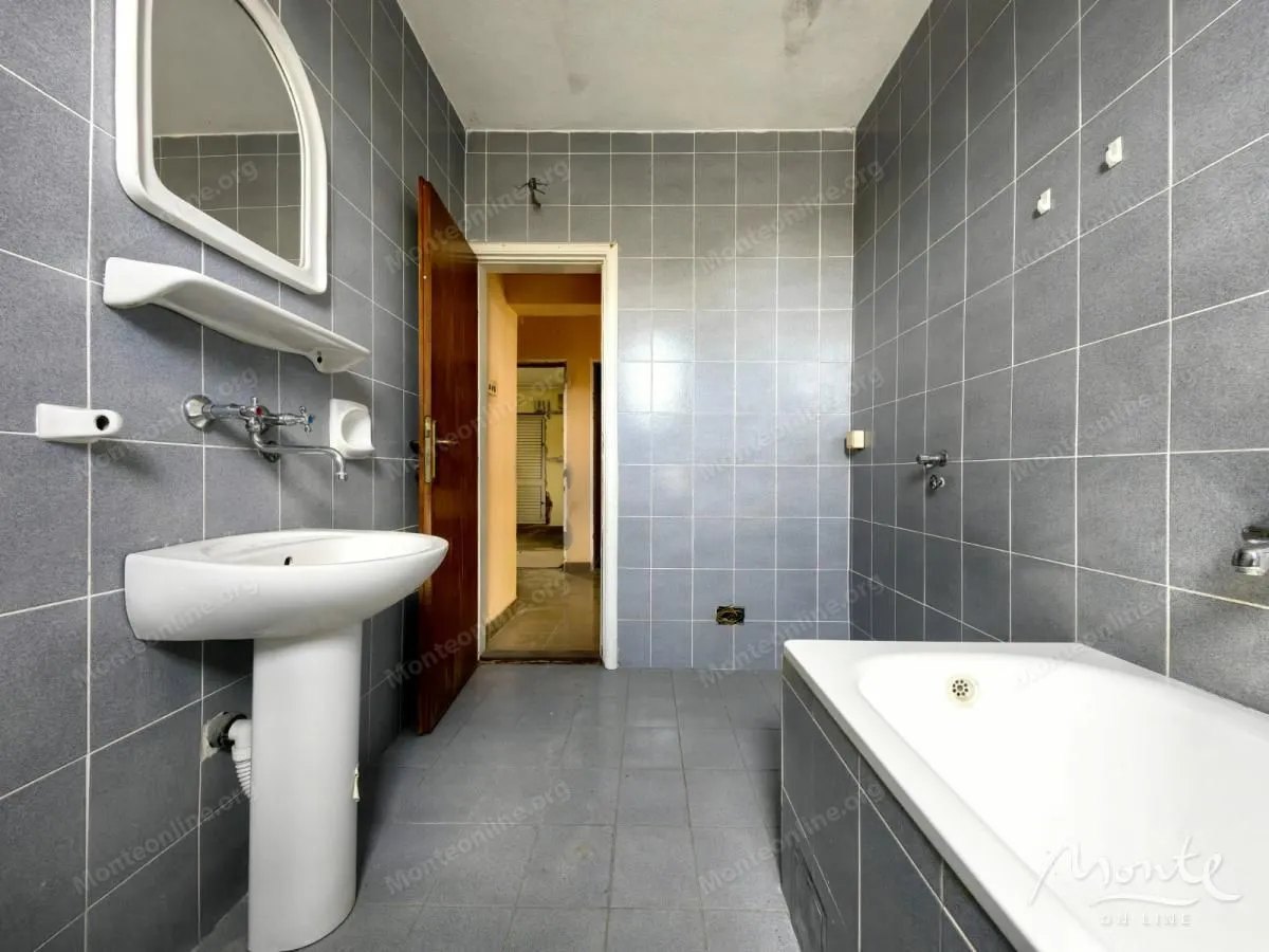 Prodaja, kuća, 385m², Donja Gorica, Podgorica
