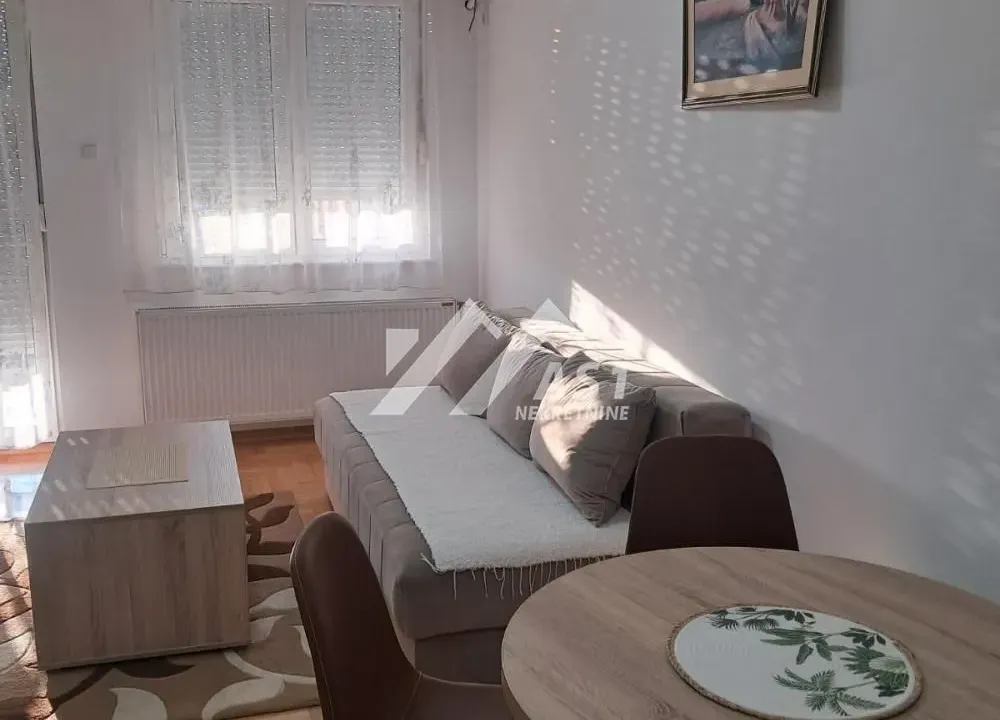 Izdavanje, dvosoban stan, 45m², Bulevar Oslobodjenja, Novi Sad Sve Podlokacije