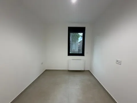 Izdavanje, poslovni prostor, 55m², Crveni Krst, Beograd - image 4