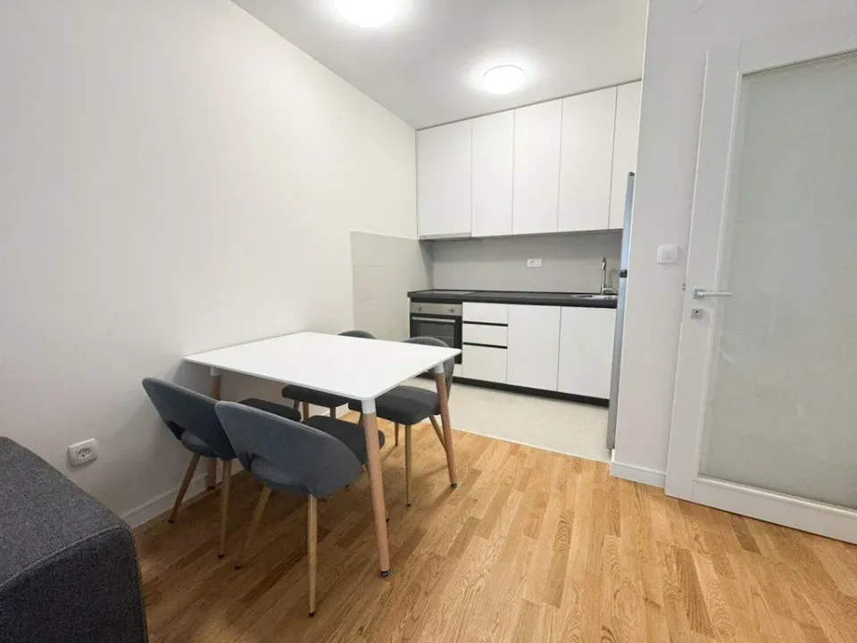 Izdavanje, jednosoban stan, 40m², Zabjelo, Podgorica
