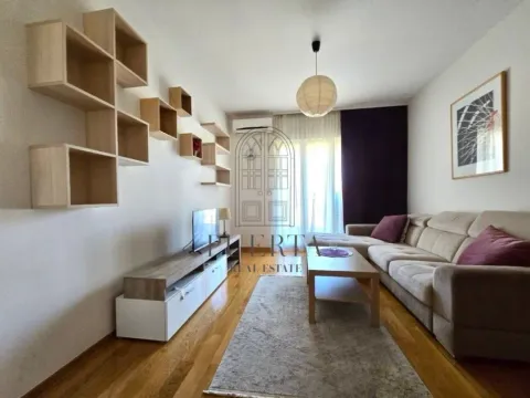 Izdavanje, jednosoban stan, 46m², Blok 6, Podgorica - image 4