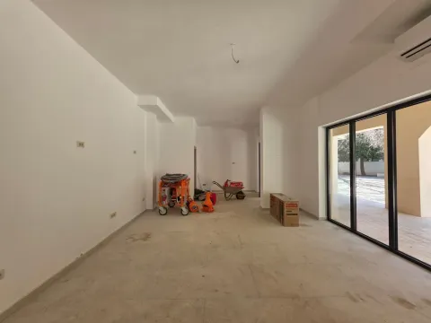 Sale, office space, 41m², Budva, Crna Gora - image 12