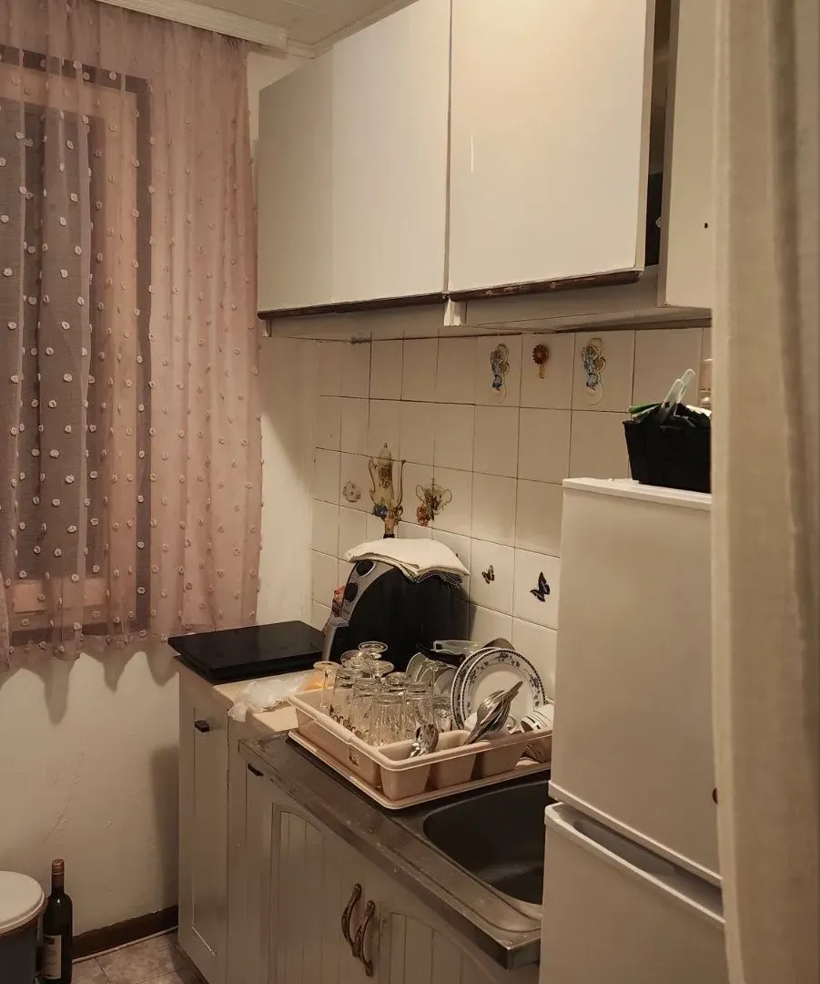 Izdavanje, jednosoban stan, 42m², Dobrota, Kotor