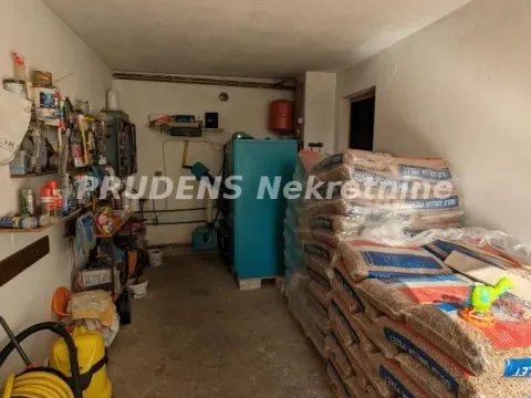 Sale, house, 220m², Zemun Ugrinovci, Zemun Sve Podlokacije - image 20