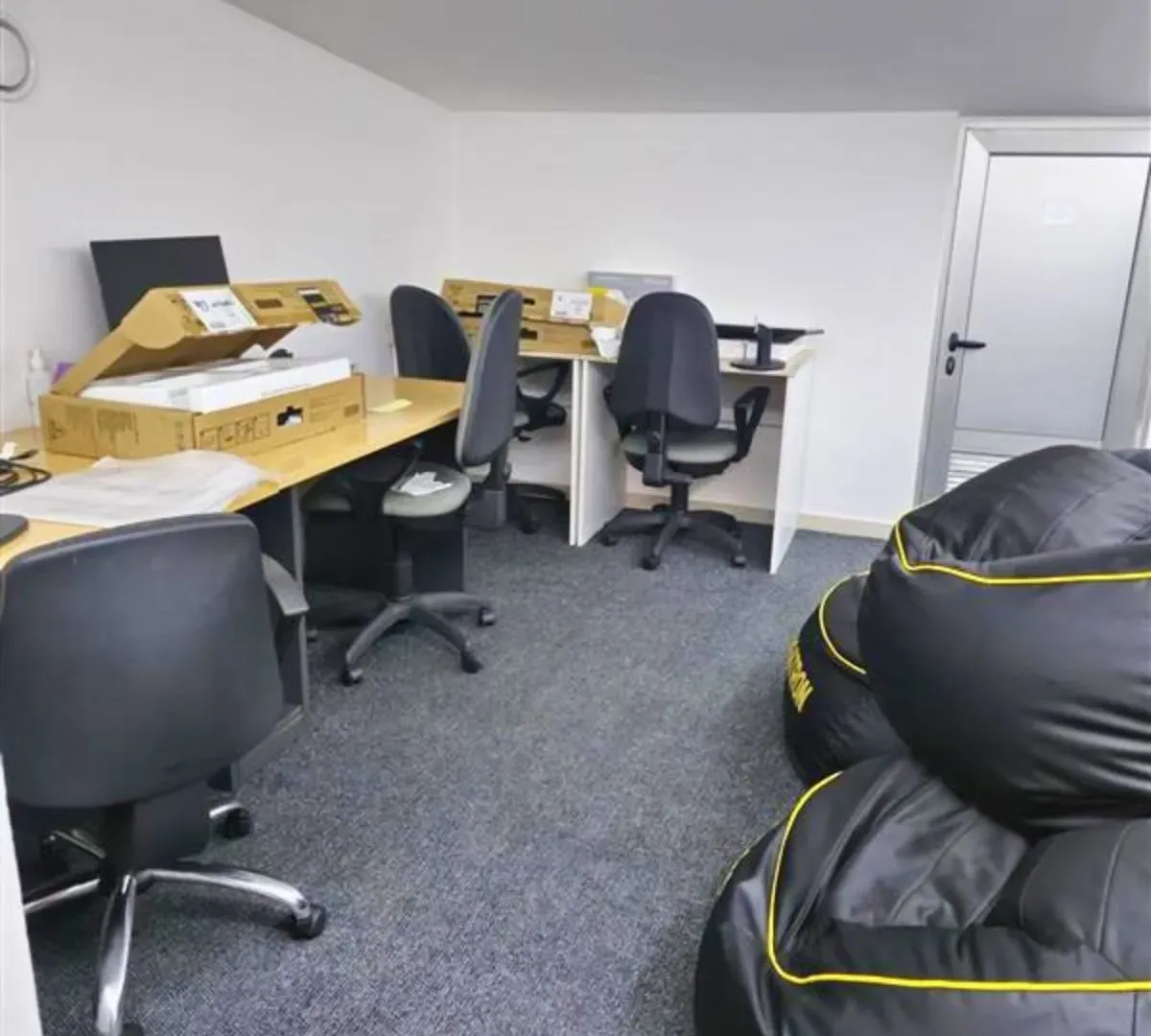 Rent, office space, 400m², Savski Venac, Beograd
