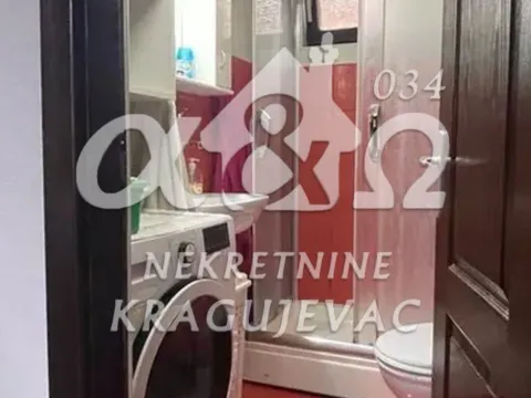 Prodaja, kuća, 250m², Veliko Polje, Kragujevac - image 8