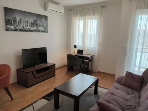 Rent, two bedroom apartment, 42m², City Kvart, Podgorica - image 1