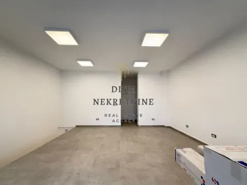 Rent, office space, 95m², City Kvart, Podgorica - image 6
