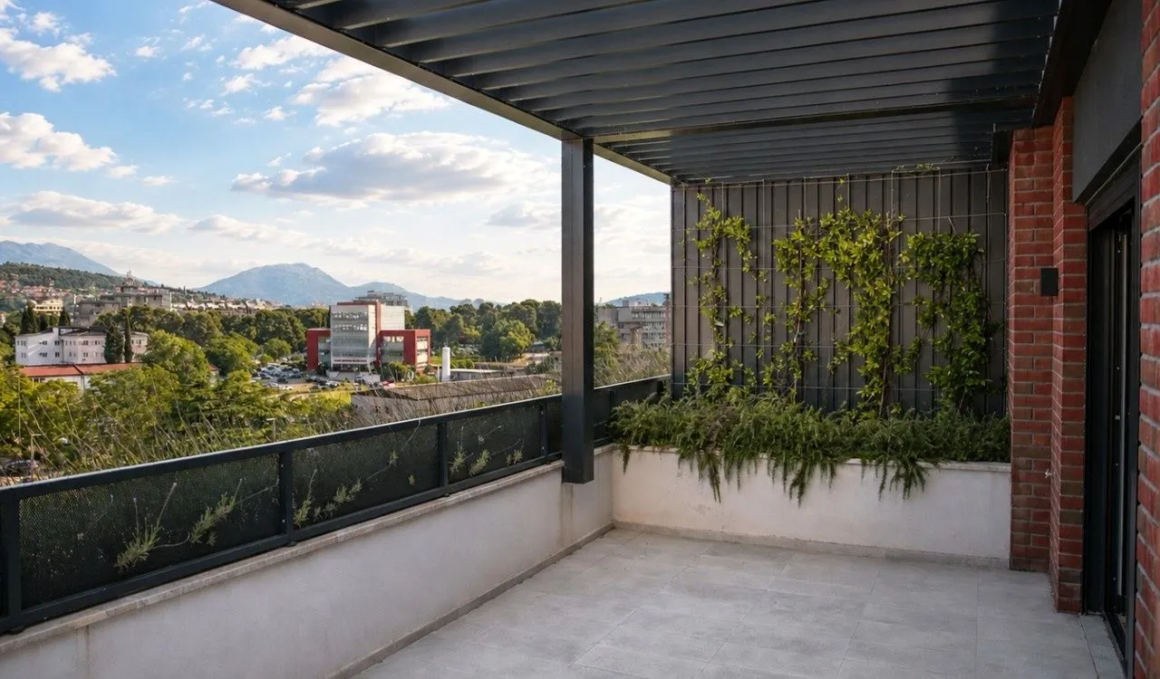 Prodaja, dvosoban stan, 118m², Preko Morače, Podgorica