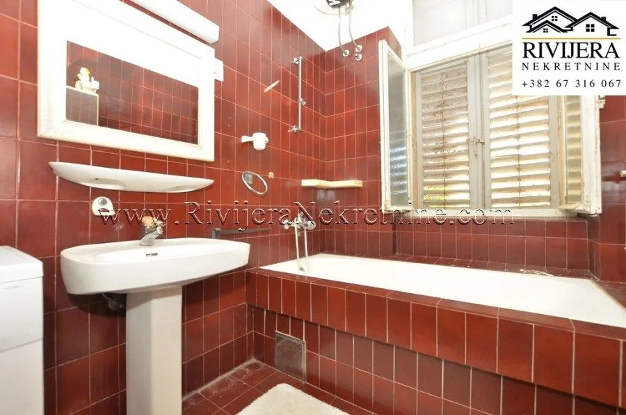 Prodaja, četvorosoban stan, 146m², Centar, Herceg Novi