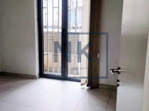 Izdavanje, poslovni prostor, 172m², 1 maj, Podgorica - image 4