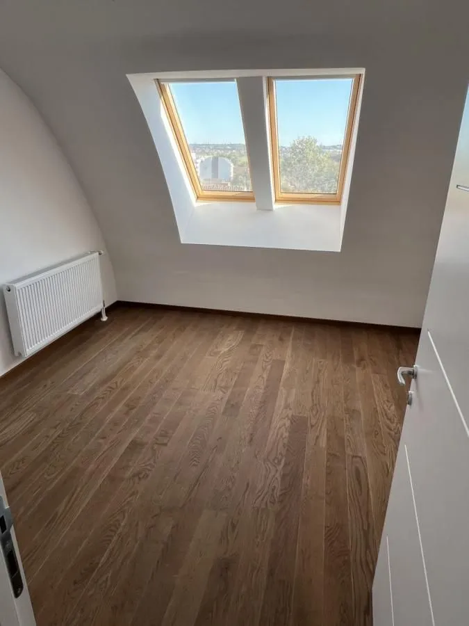 Prodaja, stan, 207m², Telep, Novi Sad Sve Podlokacije