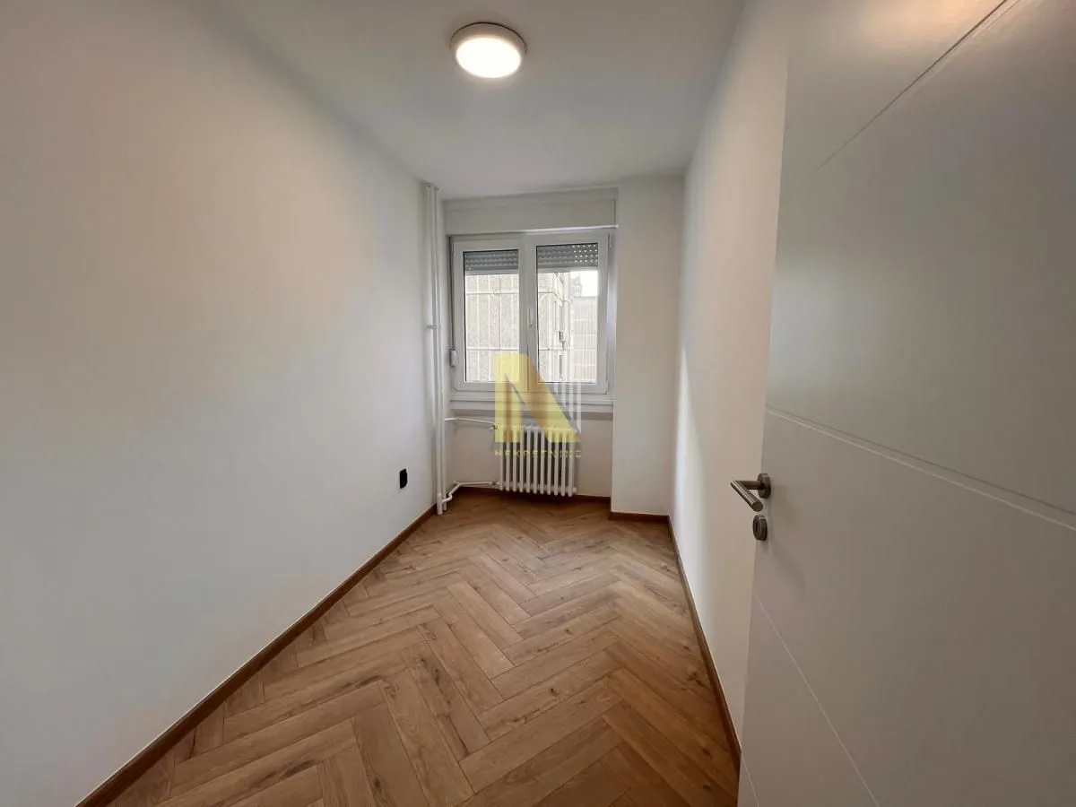 Prodaja, dvosoban stan, 73m², Centar, Novi Sad