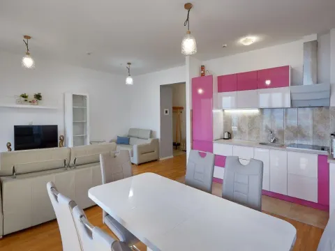 Prodaja, dvosoban stan, 98m², Budva, Crna Gora - image 17