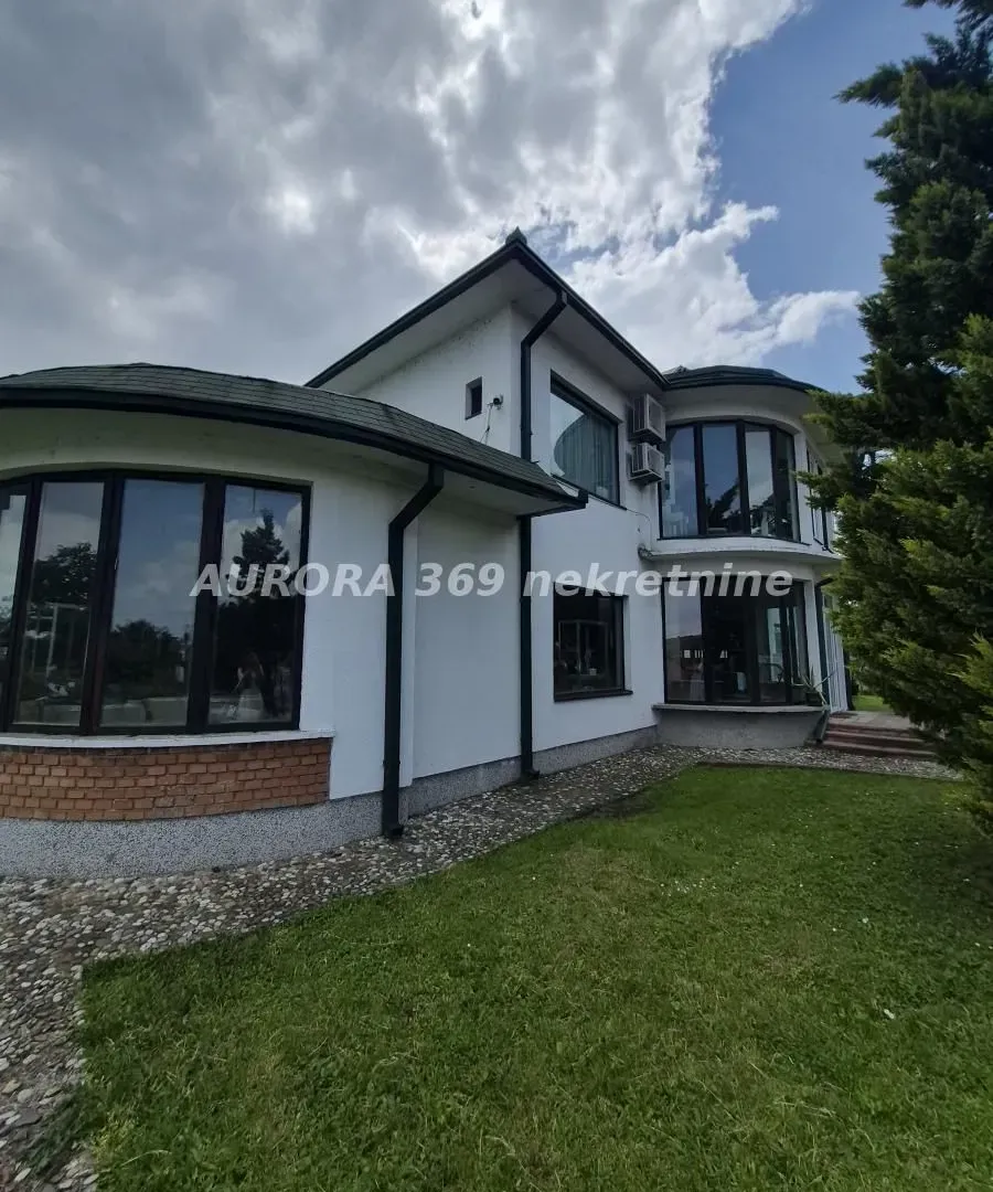 Prodaja, dvosoban stan, 360m², Skupljen, Vladimirci