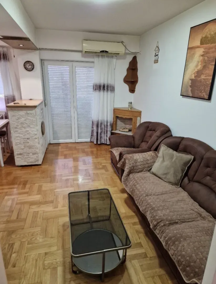 Izdavanje, dvosoban stan, 60m², Zabjelo, Podgorica