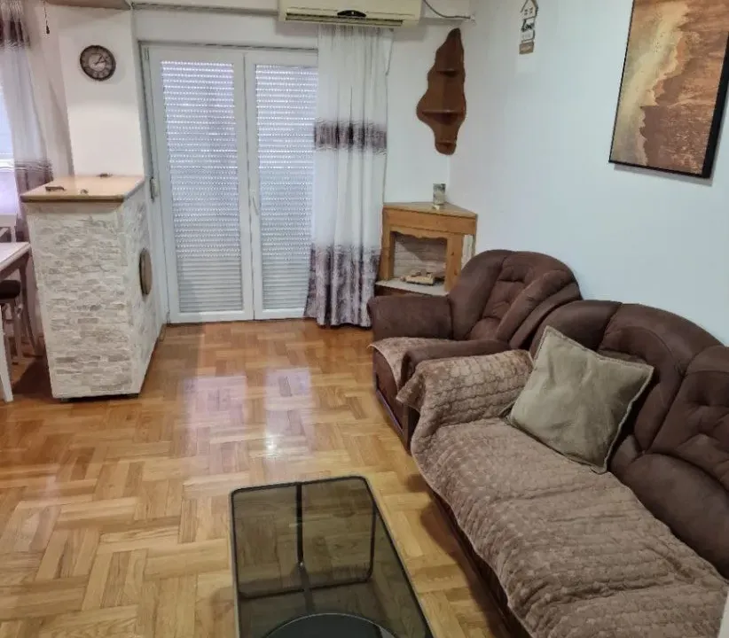 Izdavanje, dvosoban stan, 60m², Zabjelo, Podgorica