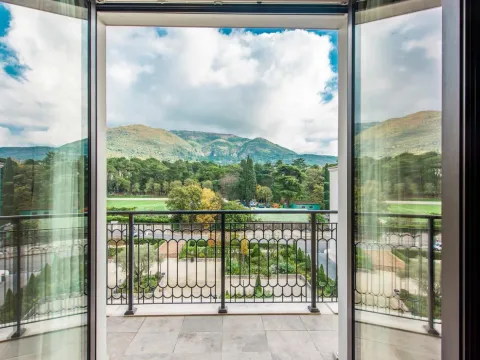 Prodaja, garsonjera, 42m², Porto Montenegro, Tivat - image 3