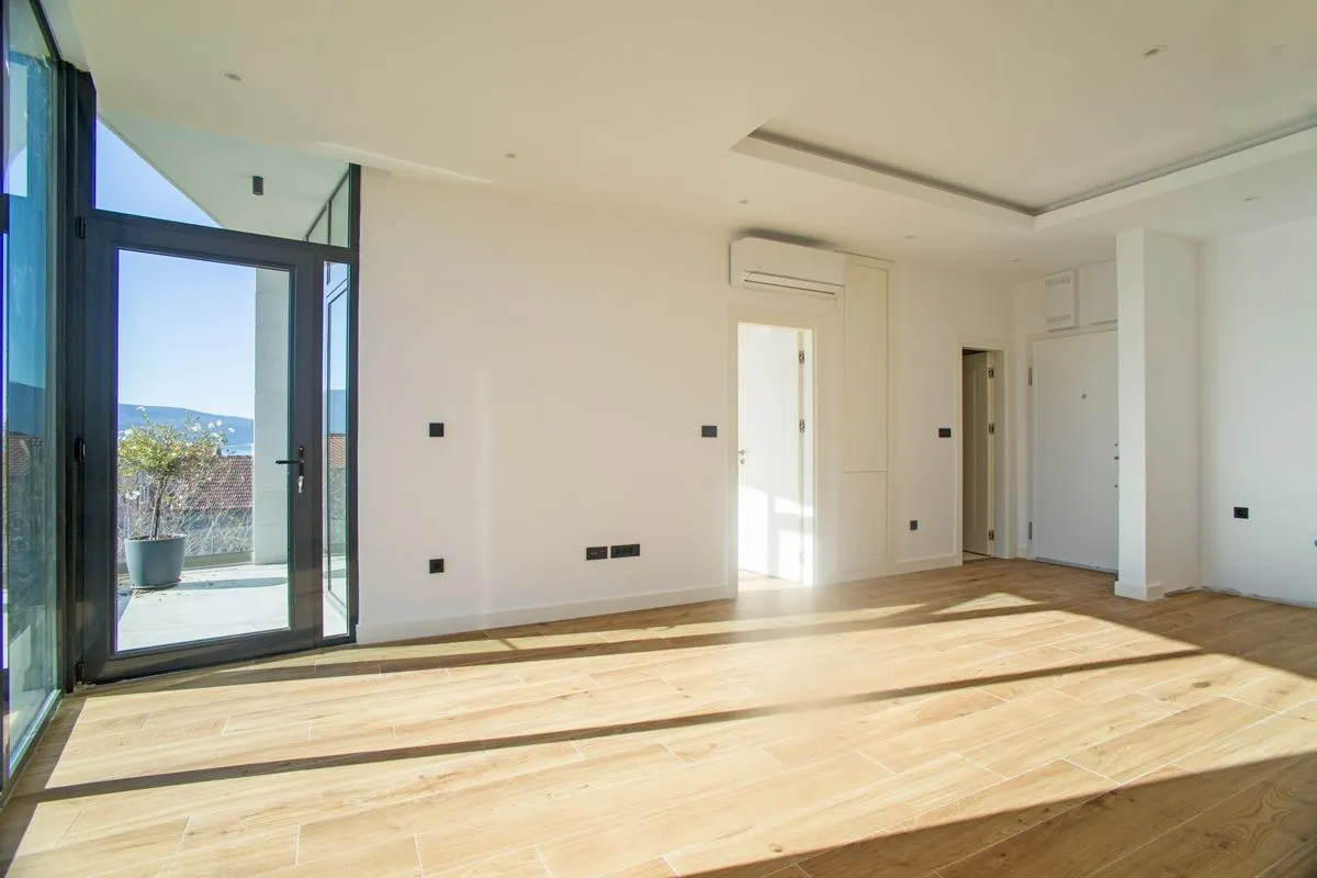 Prodaja, dvosoban stan, 132m², Donja Lastva, Tivat